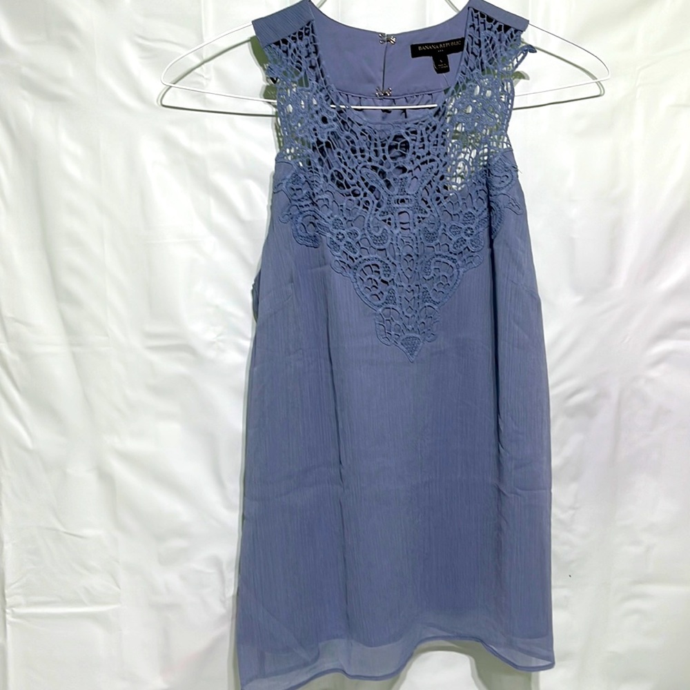 Banana Republic top NWT Smokey Gray size S Lace front sleeveless